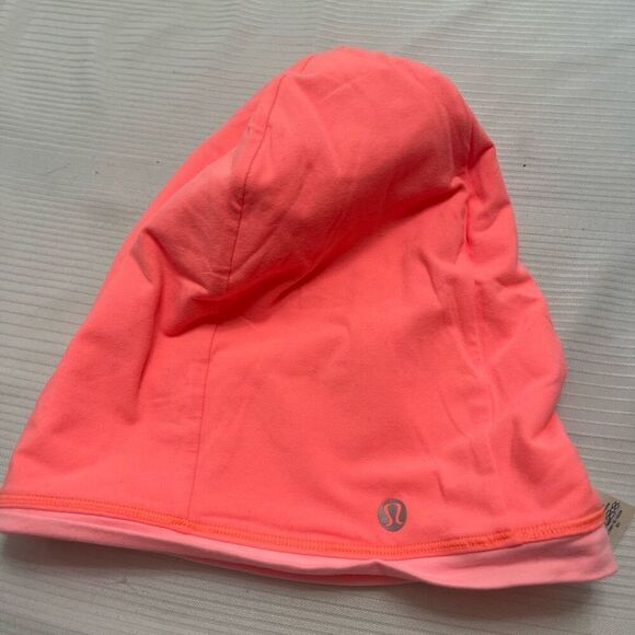 Lululemon Salmon Pink Reversible Beanie Hat One Size - Picture 6 of 7